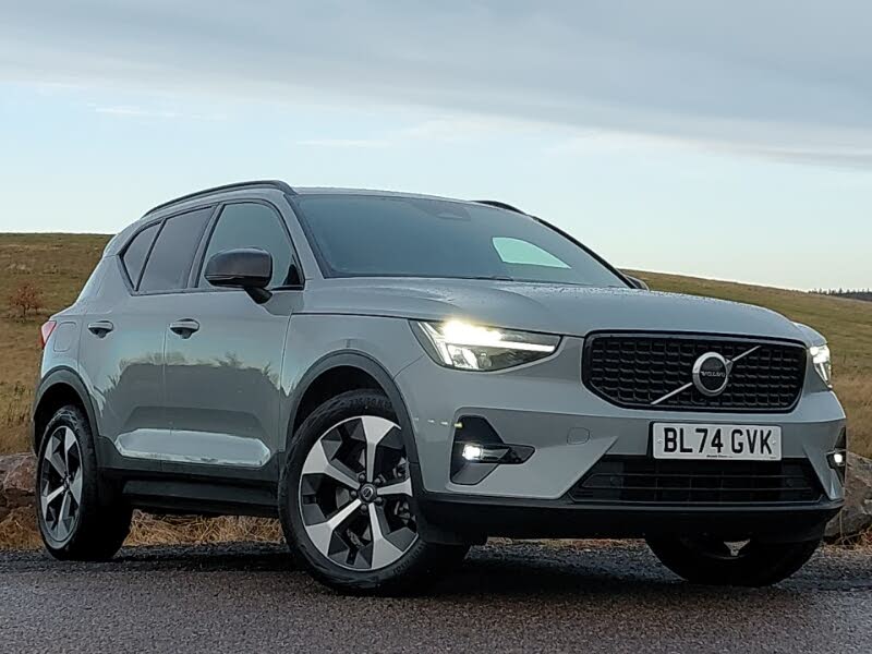 2024 Volvo XC40 2.0 B4 Plus