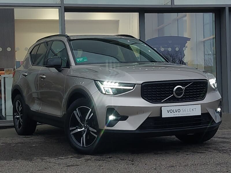 2022 Volvo XC40 2.0 B4 Plus AWD