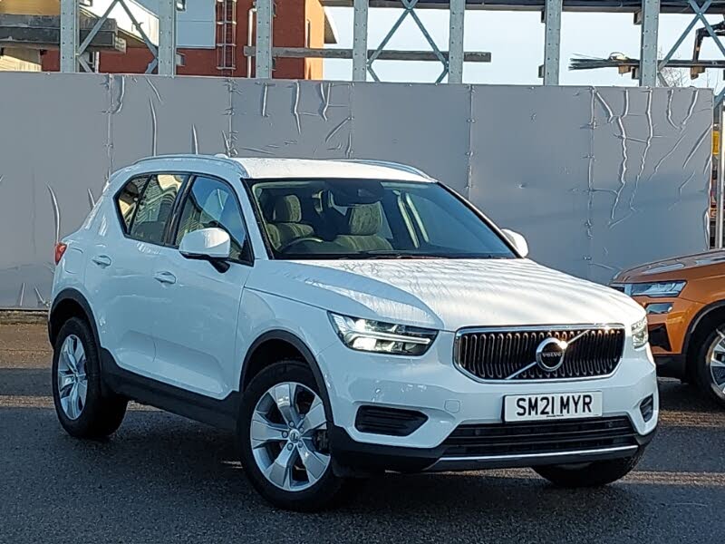 2021 Volvo XC40 1.5 T3 Momentum (161bhp)
