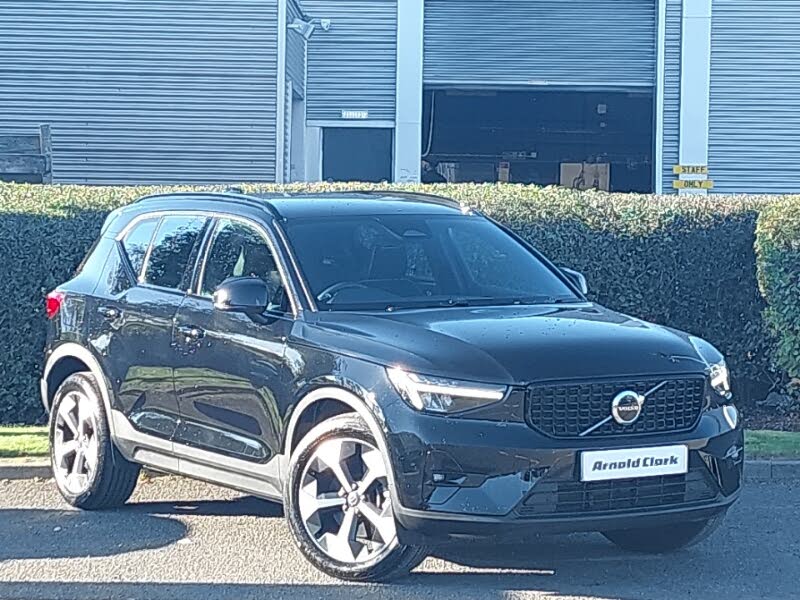 2024 Volvo XC40 2.0 B3 Plus