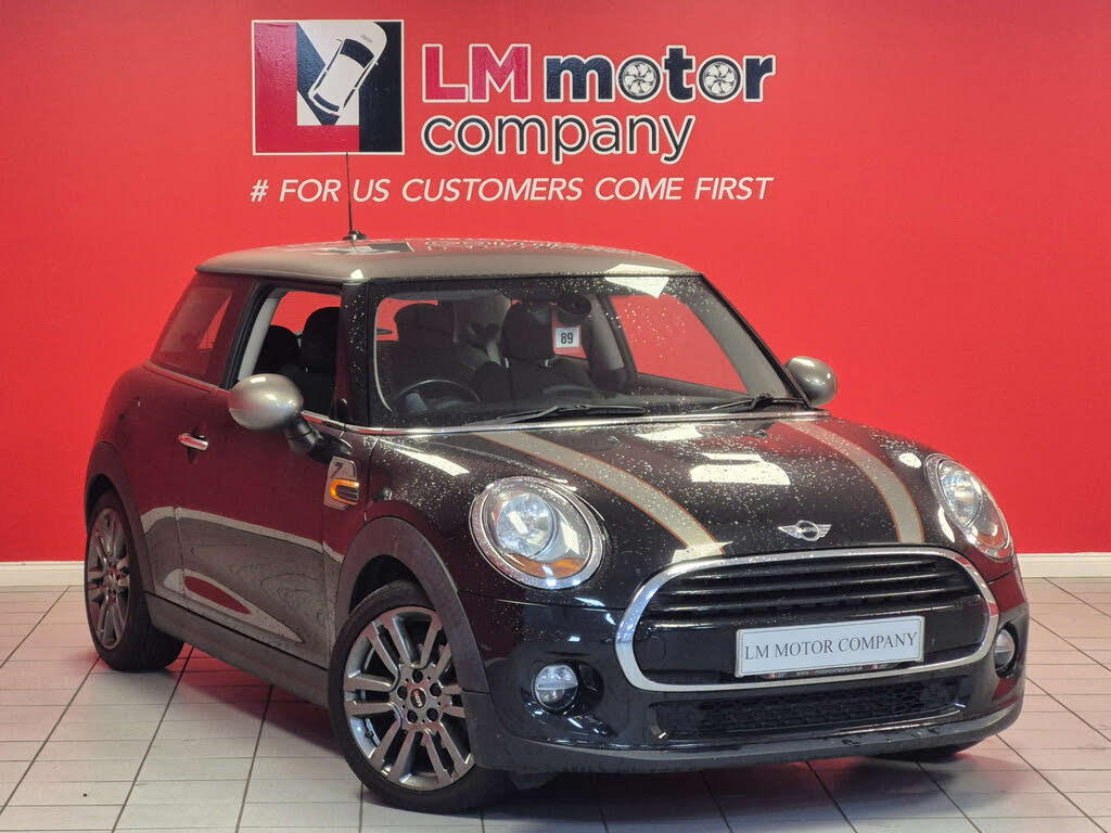 2017 MINI Cooper 1.5 Cooper Seven (Chili) 3d