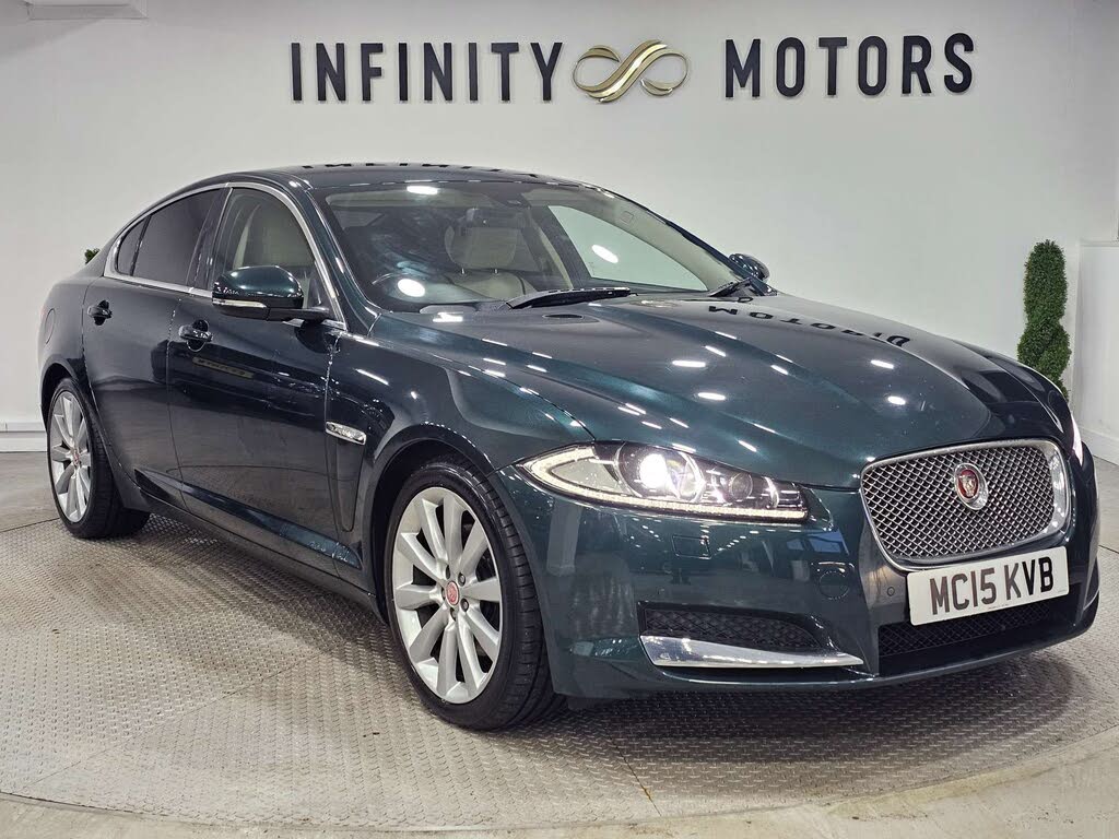 2015 Jaguar XF 2.2TD Portfolio (200ps) Saloon 4d
