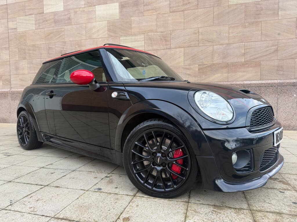 2011 MINI Mini 1.6 John Cooper Works Hatchback 3d