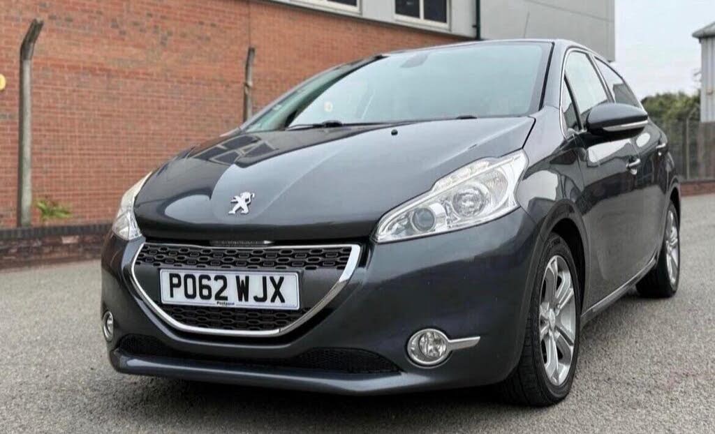 2012 Peugeot 208 1.6TD Allure 5d