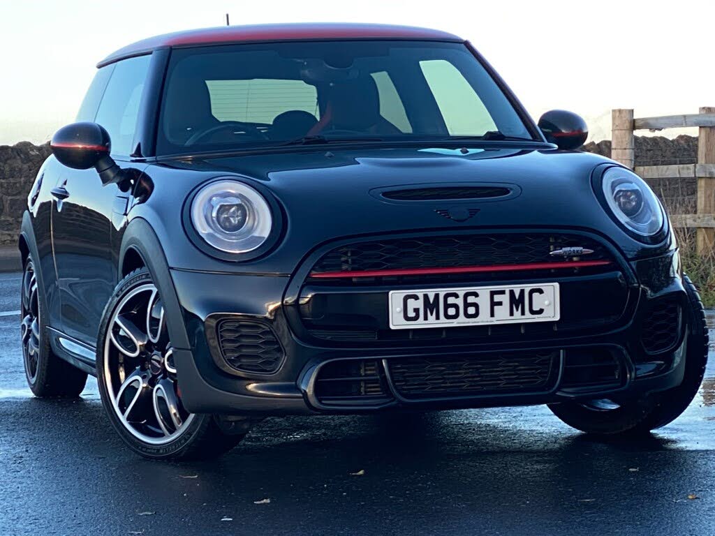 2017 MINI Mini 2.0 Cooper JCW