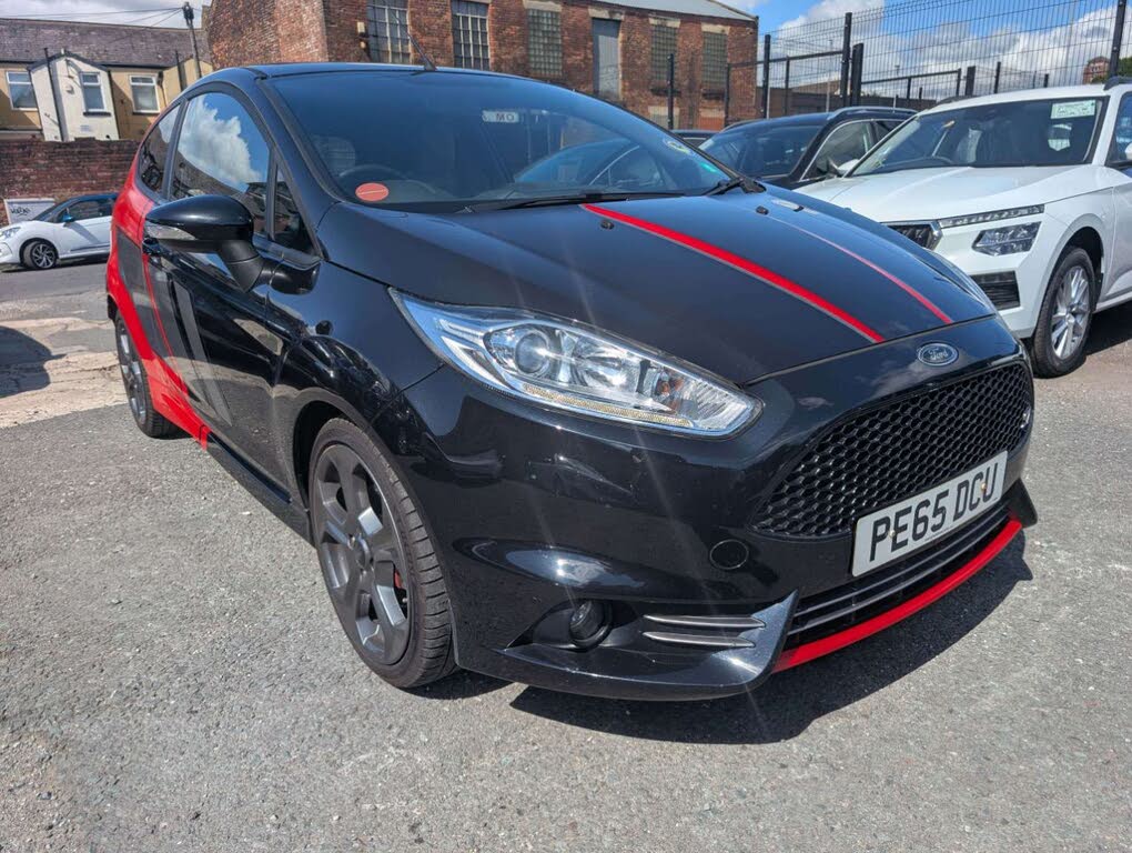 2015 Ford Fiesta 1.6 ST 2