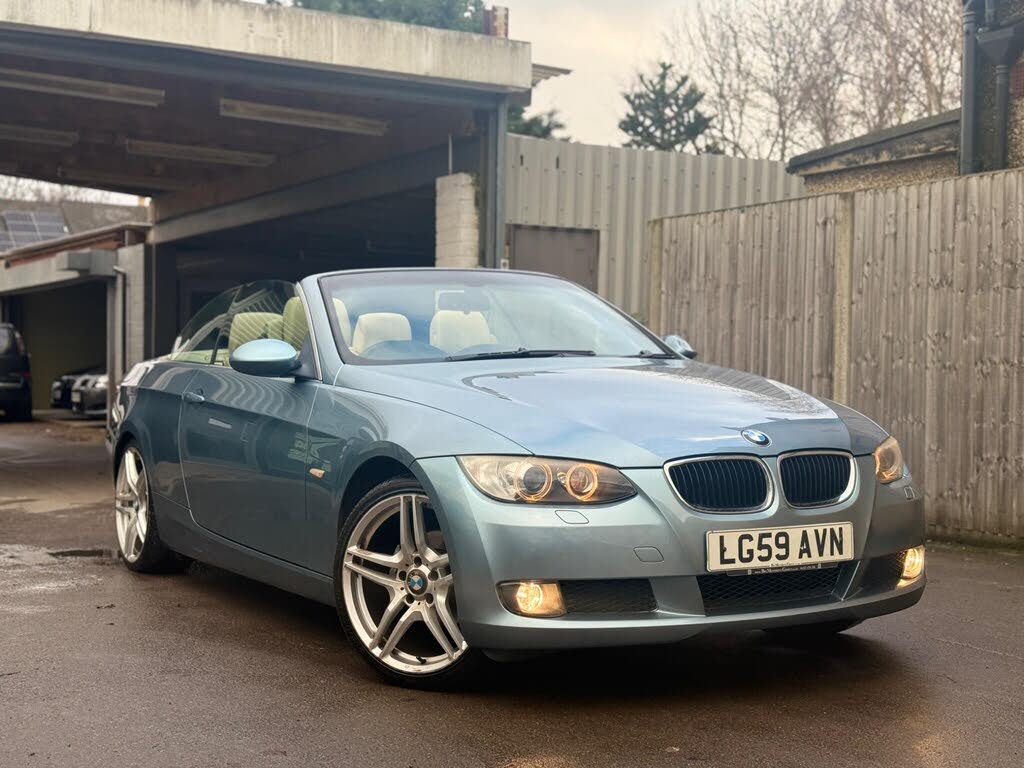 2009 BMW 3 Series 2.0 320i SE Convertible 2d auto