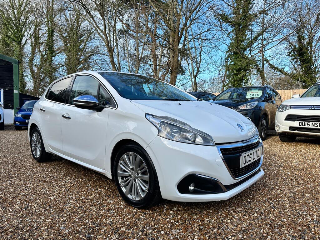 2017 Peugeot 208 1.2 PureTech Allure (82bhp) 5d