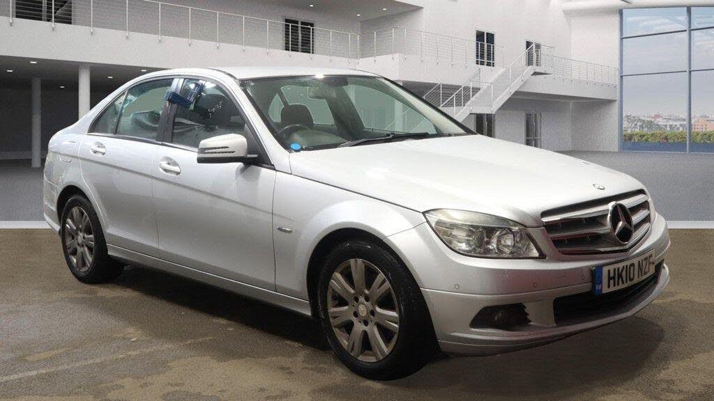 2010 Mercedes-Benz C-Class 1.8 C180 CGI Executive SE (156bhp) BlueEFFICIENCY Saloon 4d Auto
