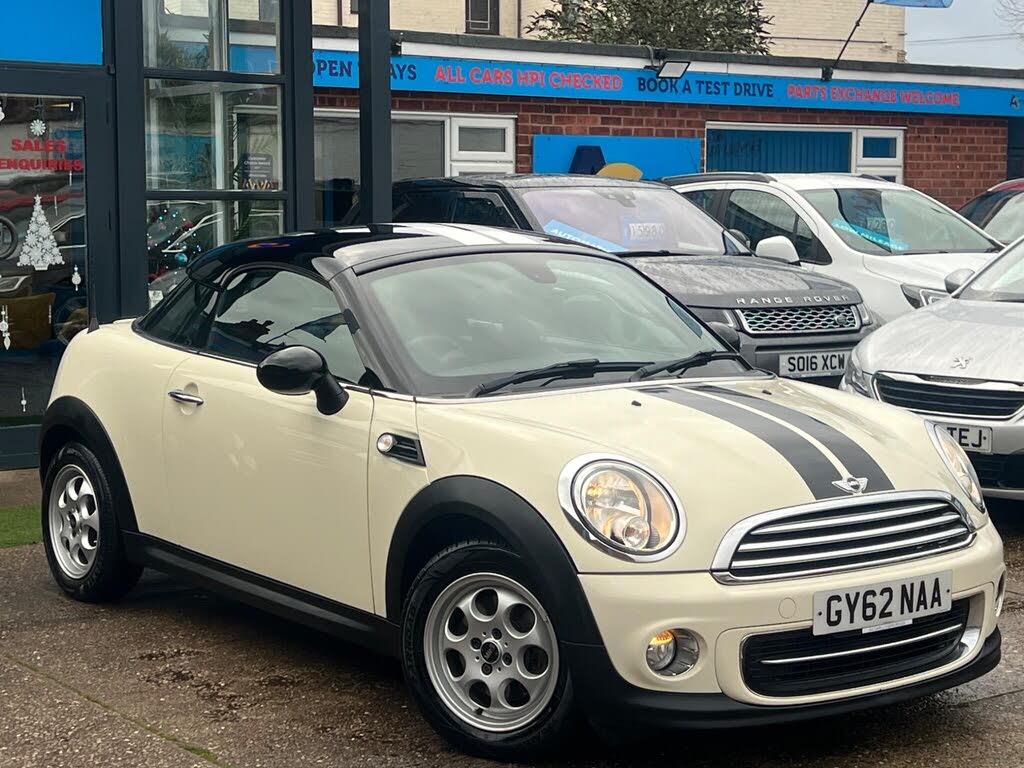 2012 MINI Mini 1.6 Cooper (Pepper) Coupe 3d