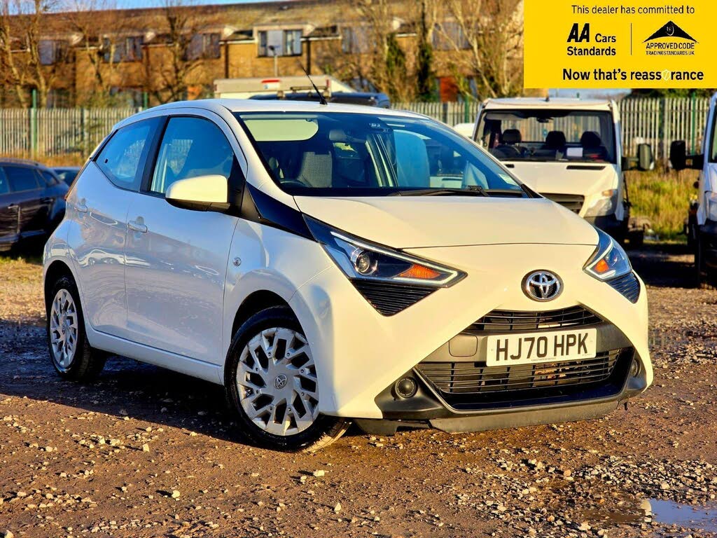 2020 Toyota AYGO 1.0 VVT-i x-play (TSS) x-shift