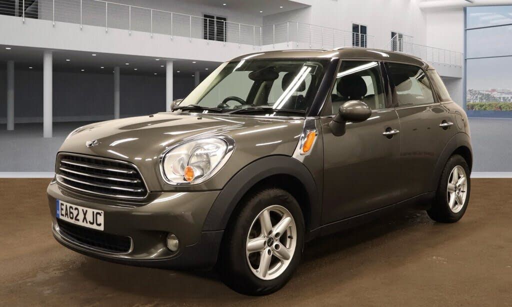 2012 MINI Mini Countryman 1.6 Cooper (Pepper)