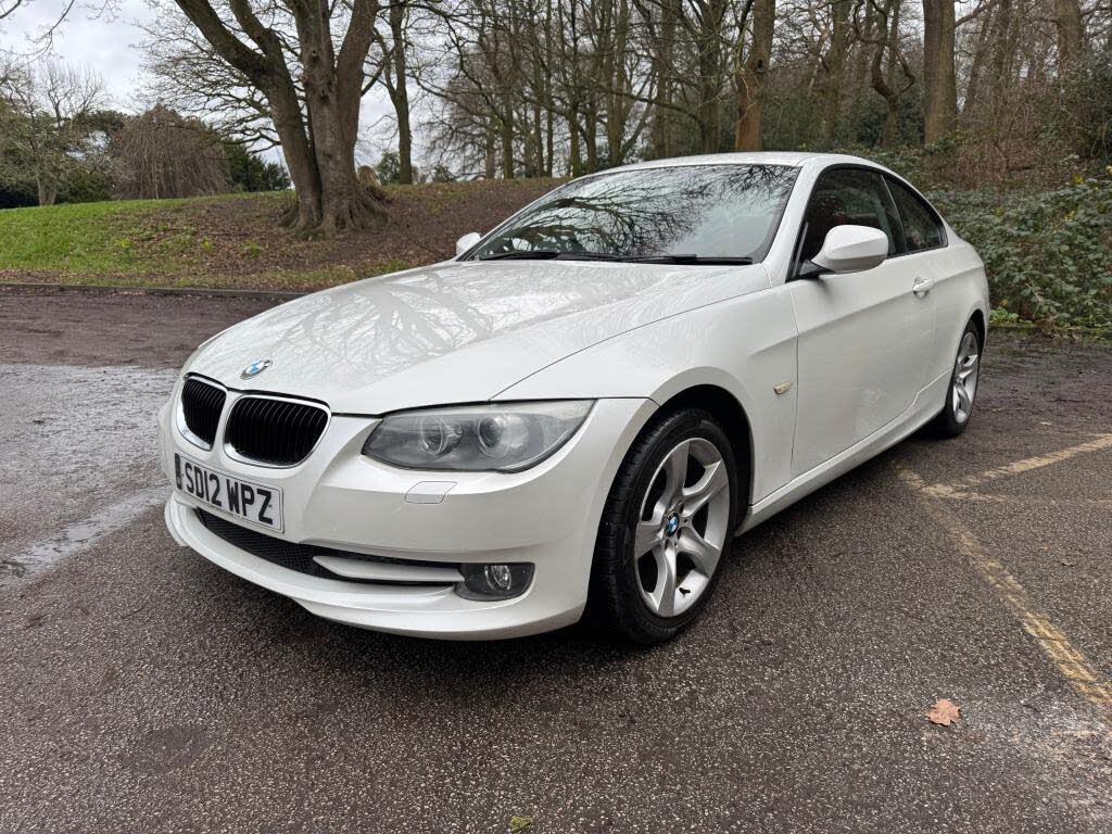 2012 BMW 3 Series 2.0 318i SE Coupe 2d