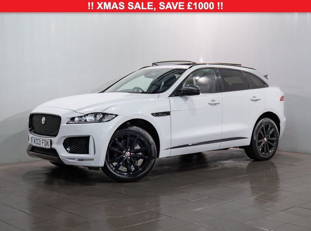 2021 Jaguar F-PACE 2.0i Chequered Flag