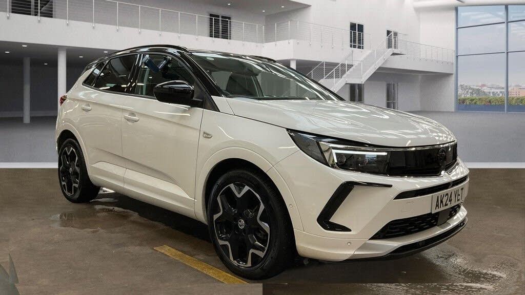 2024 Vauxhall Grandland 1.2 Ultimate (136ps) Hybrid e-DCT6 Auto