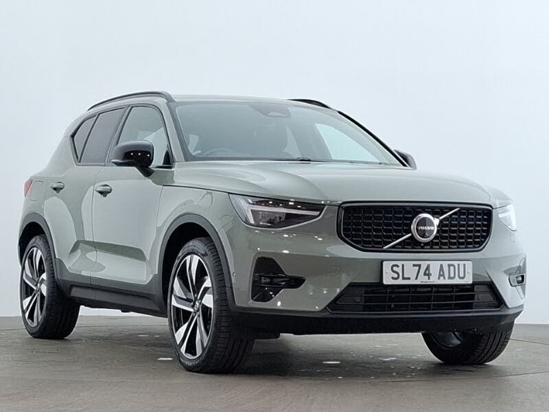 2024 Volvo XC40 2.0 B4 R-Design Pro
