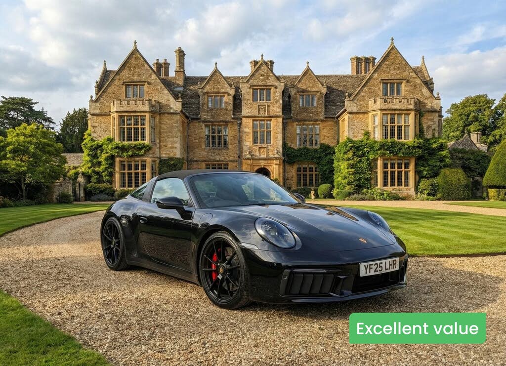 2025 Porsche 911 3.0 Targa 4 GTS (541ps) 3591cc PDK