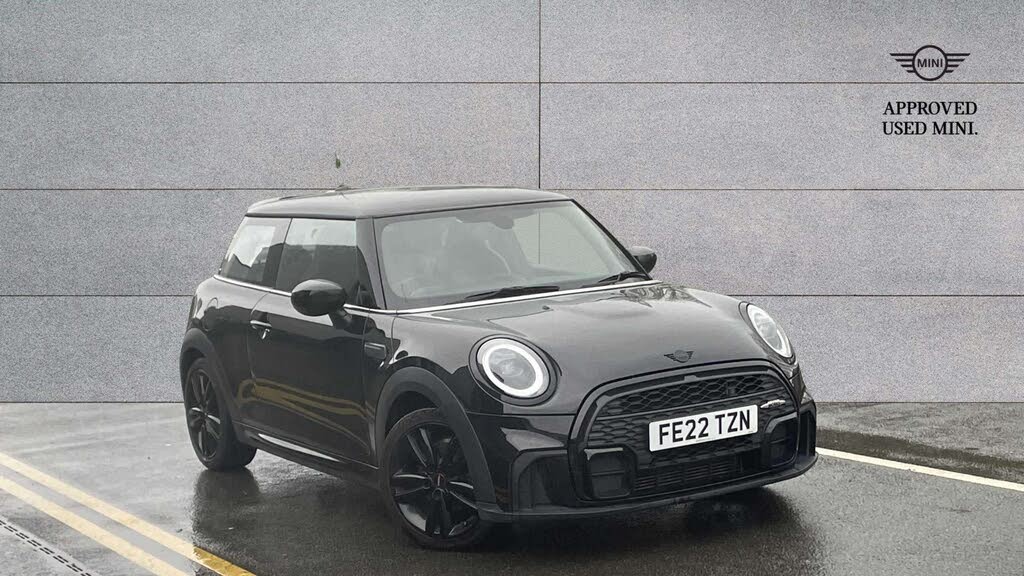 2022 MINI Mini 1.5 Cooper Sport Hatchback 3d