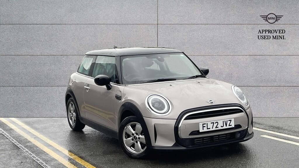 2022 MINI Mini 1.5 Cooper Classic (Premium) Hatchback 3d Auto