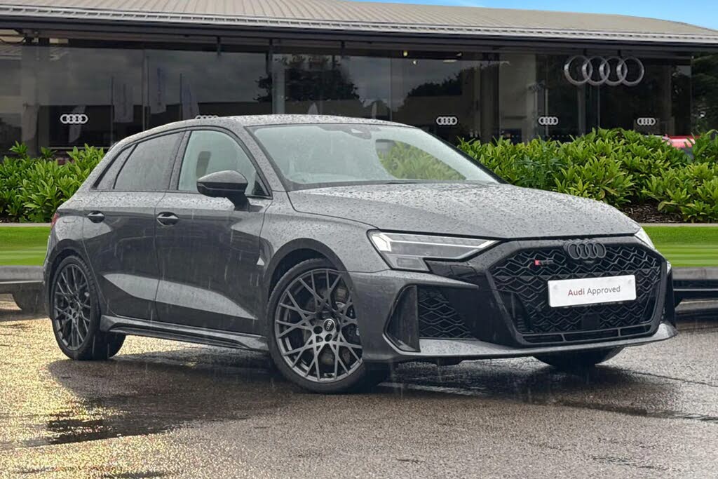 2025 Audi RS3 2.5 TFSI Carbon Black Sportback 5d