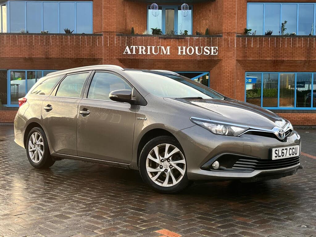 2017 Toyota Auris 1.8 VVT-i HSD Business Edition Hybrid