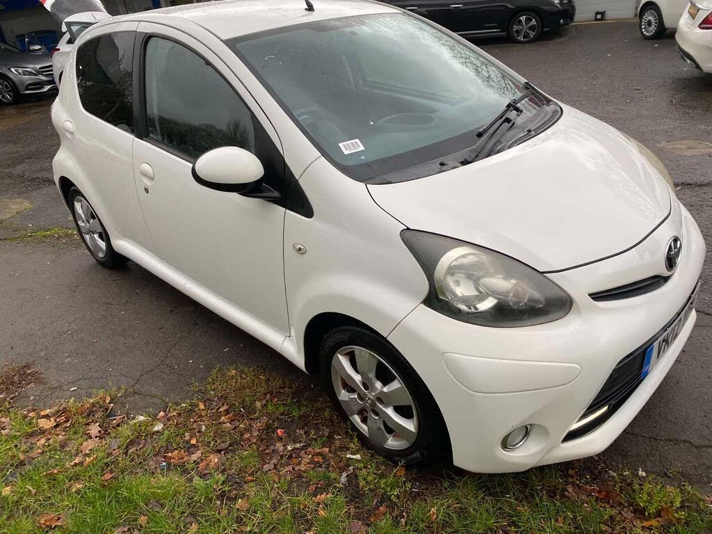 2012 Toyota AYGO 1.0 AYGO Fire 5d M/M