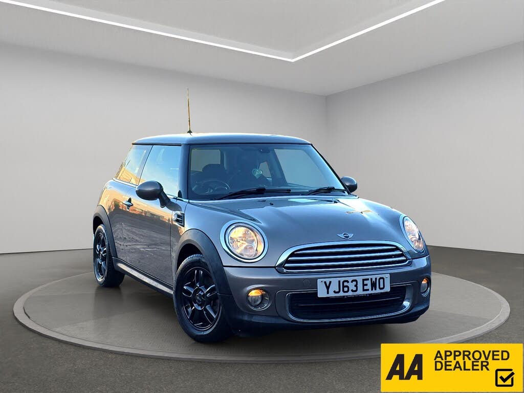 2013 MINI Mini 1.6 One (98bhp) (Sport Chili) Hatchback 3d