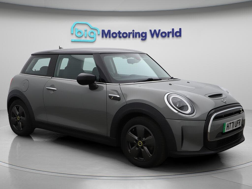 2022 MINI Mini E Cooper S 1)