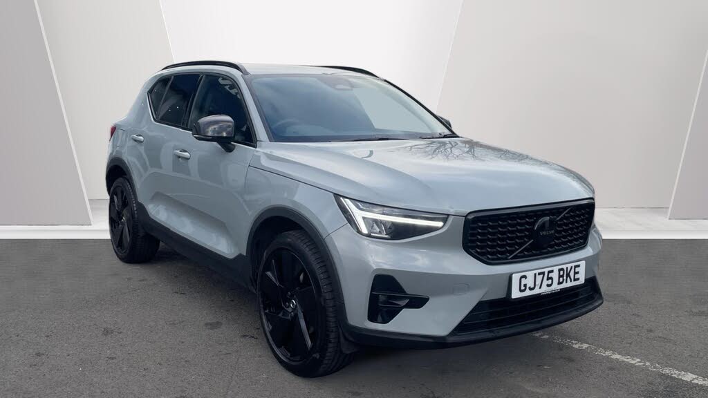 2025 Volvo XC40 2.0 B3 Plus Pro Black Edition