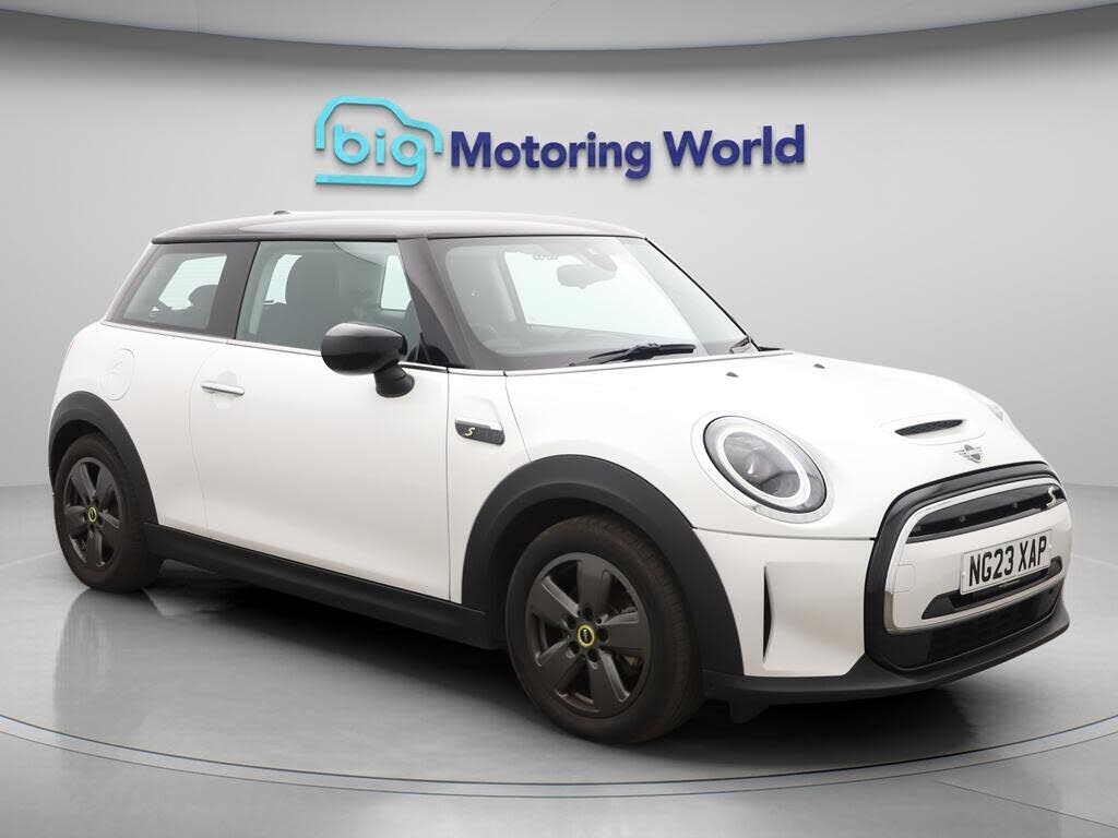 2023 MINI Mini E Cooper S 1)