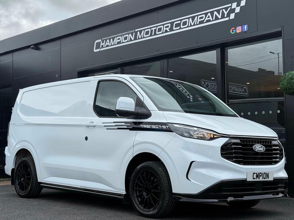 2024 Ford Transit Custom