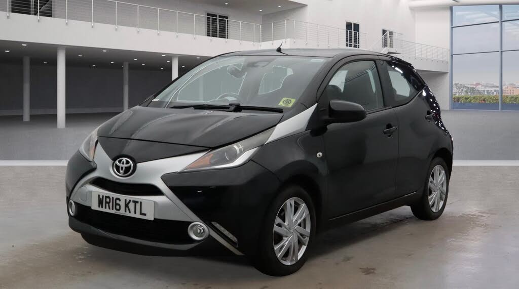 2016 Toyota AYGO 1.0 VVT-i x-pression (TSS) 5d