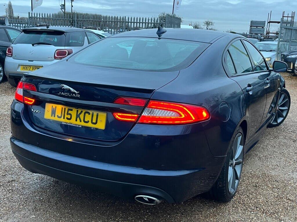 2015 Jaguar XF 2.2TD R-Sport (200ps) Saloon 4d