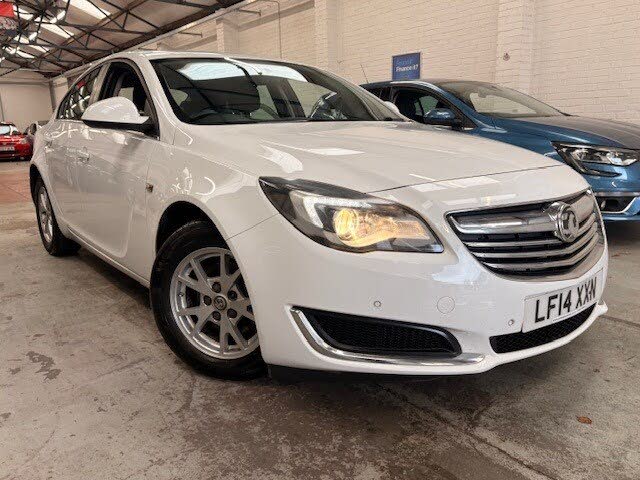 2014 Vauxhall Insignia 2.0CDTi Design (120ps) (Nav) ecoFLEX (s/s) Hatchback 5d