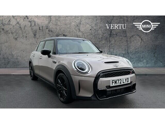 2022 MINI Mini 2.0 Cooper S Exclusive (Premium) Hatchback 5d Auto