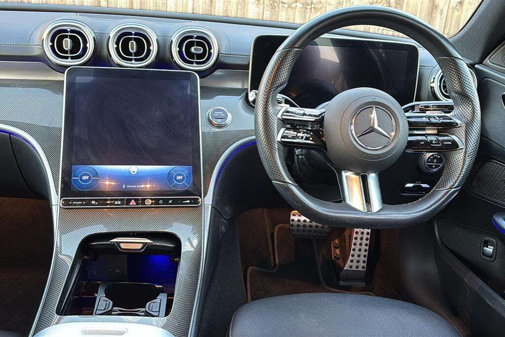 2022 Mercedes-Benz C-Class 1.5 C200 AMG Line Premium Saloon 4d