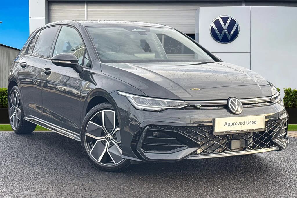 2025 Volkswagen Golf 1.5 eTSI R-Line Hatchback