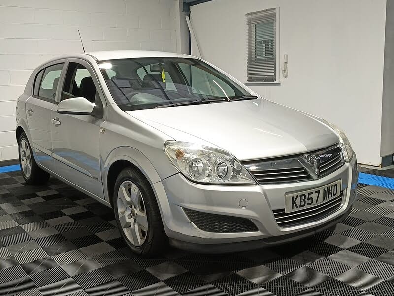 2007 Vauxhall Astra 1.8 Club (140ps) Hatchback auto