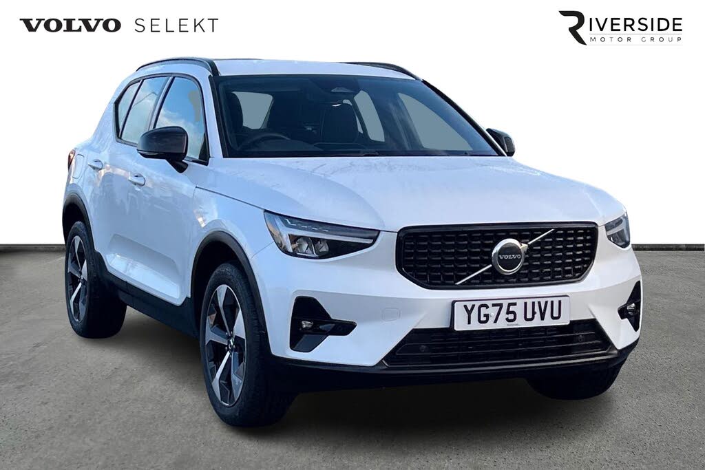 2025 Volvo XC40 2.0 B3 Plus