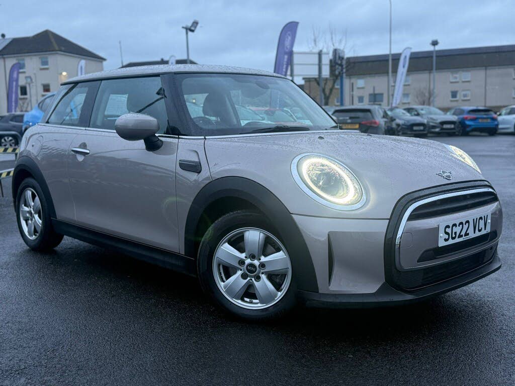 2022 MINI Mini 1.5 One Classic 3d