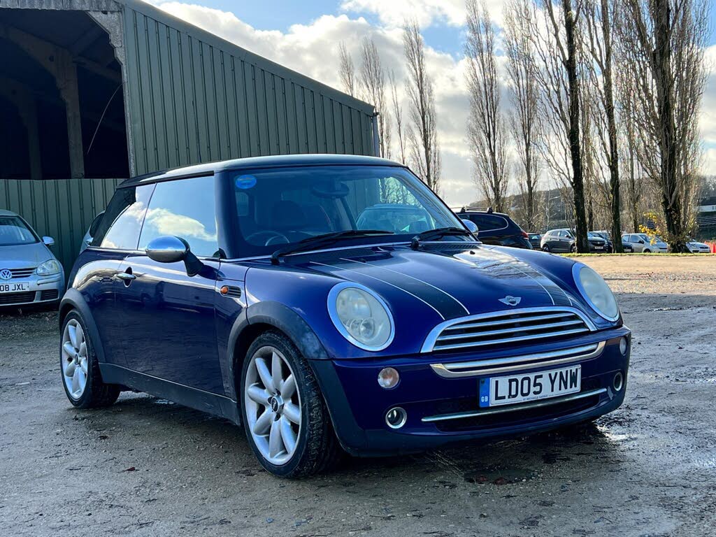 2005 MINI Mini 1.6 Cooper (116bhp) Hatchback 3d