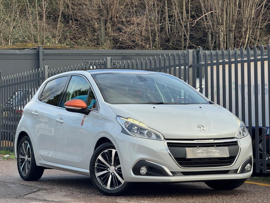 2016 Peugeot 208 1.2 PureTech Roland Garros