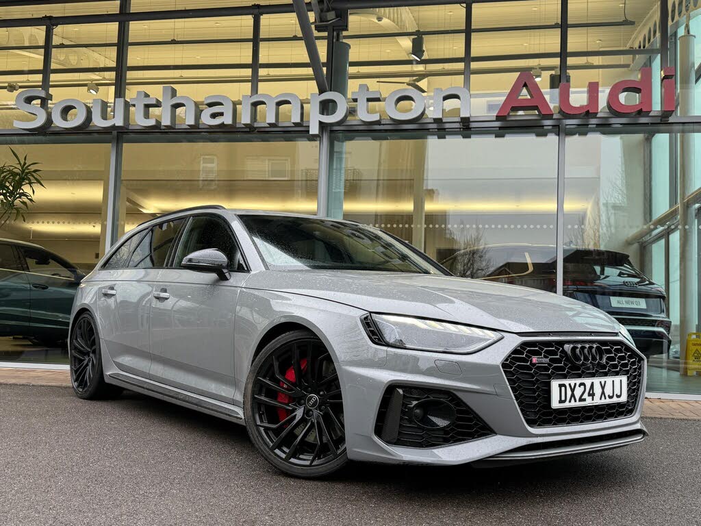 2024 Audi RS4 Avant 2.9 TFSI Carbon Black