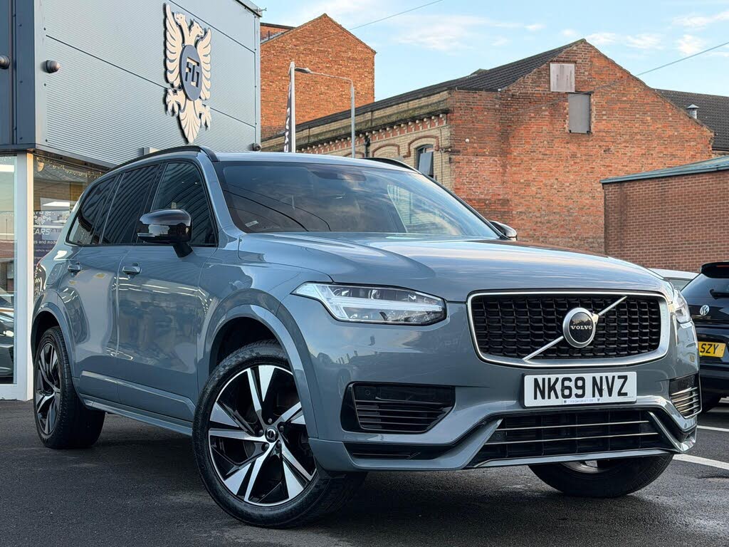2019 Volvo XC90 2.0 T8 R-Design (390bhp)