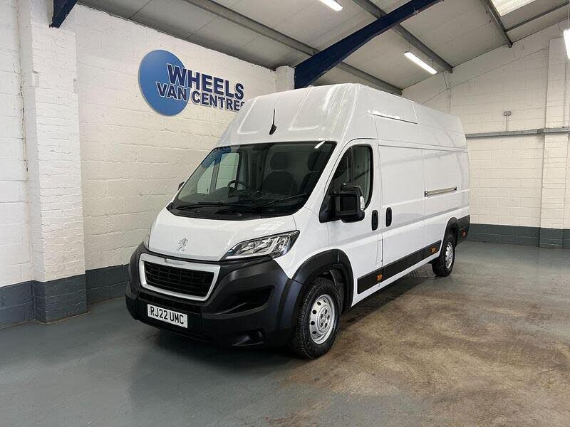 2022 Peugeot Boxer 2.2 BlueHDi Professional 435 L4 H3
