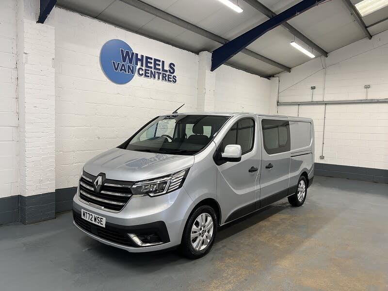 2023 Renault Trafic Passenger 2.0 Blue dCi LL30 150 Sport
