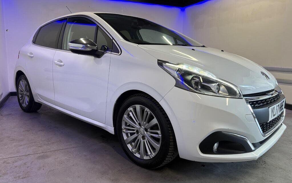 2017 Peugeot 208 1.2 PureTech Allure (82bhp) 5d