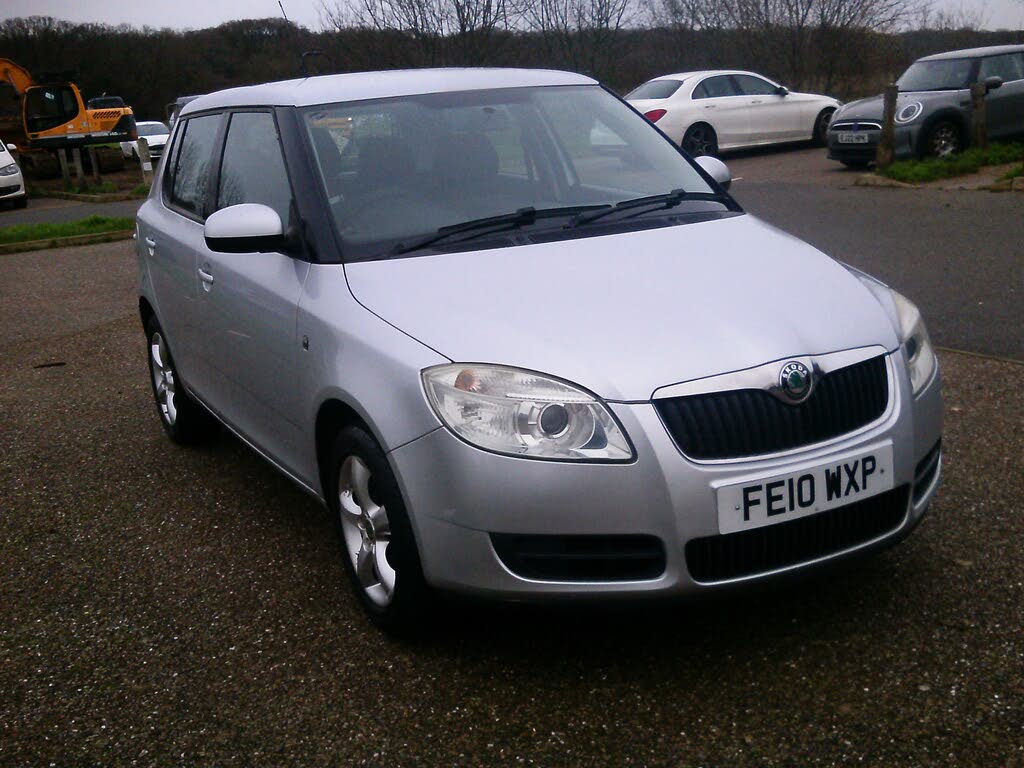 2010 Skoda Fabia 1.2 2 Hatchback