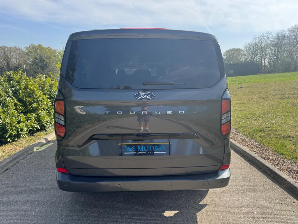 2024 Ford Tourneo Custom 2.5T 340 L2 Titanium (229bhp)