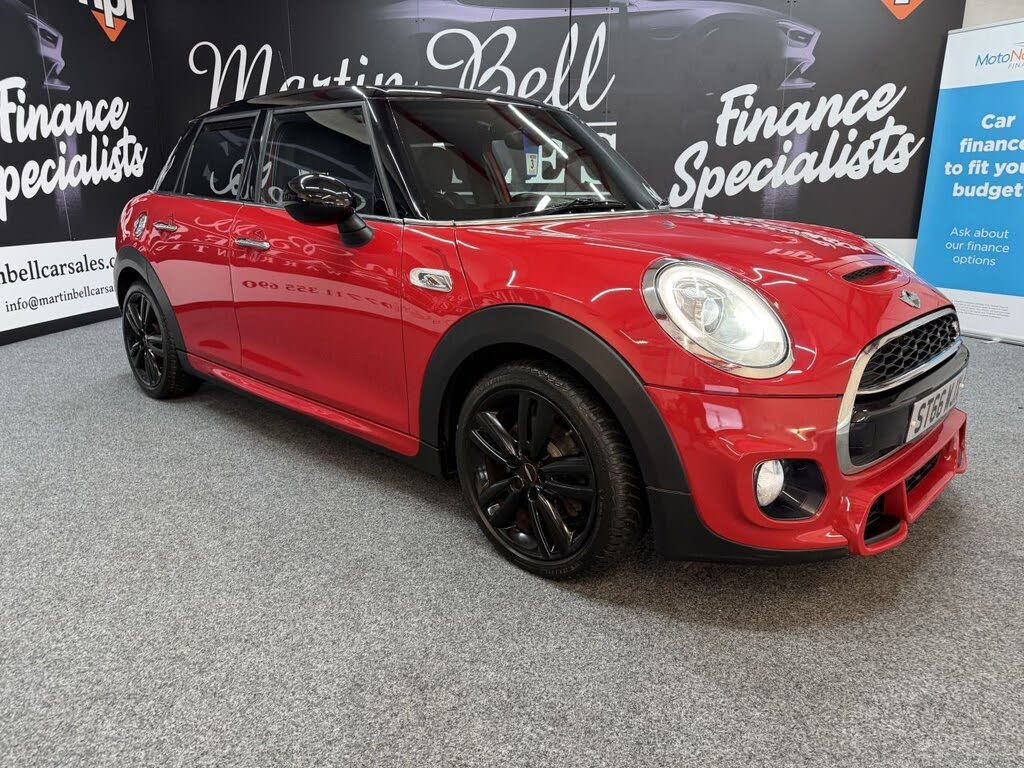 2016 MINI Mini 2.0 Cooper S (s/s) Hatchback 5d